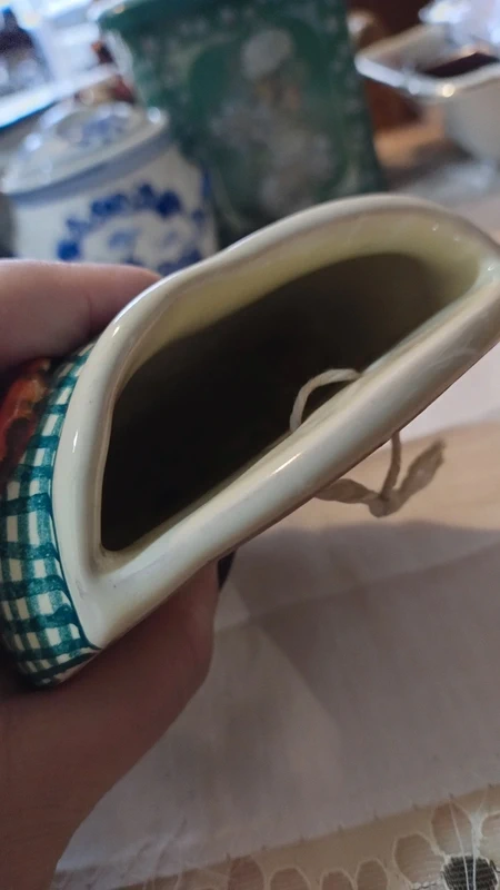 vaso cachepot a forma di cuore con ape e fiore pucci umbertide italy vaso cachepot a forma di cuore con ape e fiore pucci umbertide italy