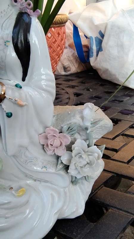 statuina porcellana fine china donna che suona il flauto statuina porcellana fine china donna che suona il flauto