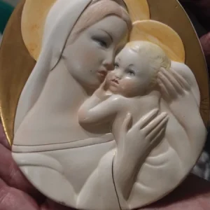 lenci madonna con il bambino formella in maiolica di forma ovale