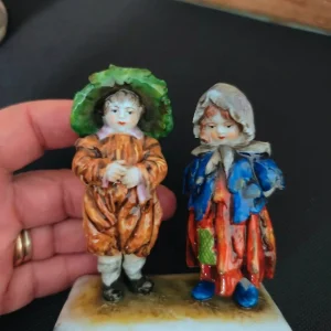 coppia di miniature in porcellana capodimonte italy