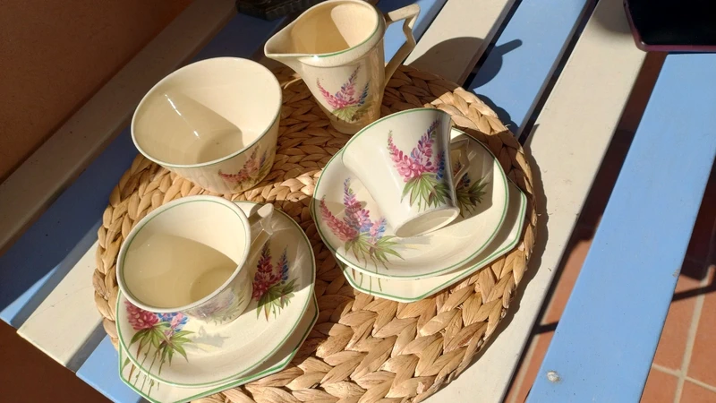 set per due , tazza thè con doppio piattino con lattiera e ciotola midwinter burslem england set per due , tazza thè con doppio piattino con lattiera e ciotola midwinter burslem england