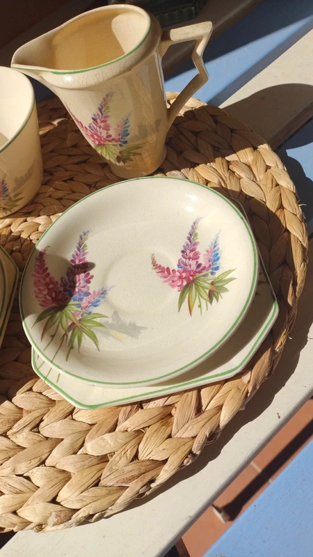 set per due , tazza thè con doppio piattino con lattiera e ciotola midwinter burslem england set per due , tazza thè con doppio piattino con lattiera e ciotola midwinter burslem england