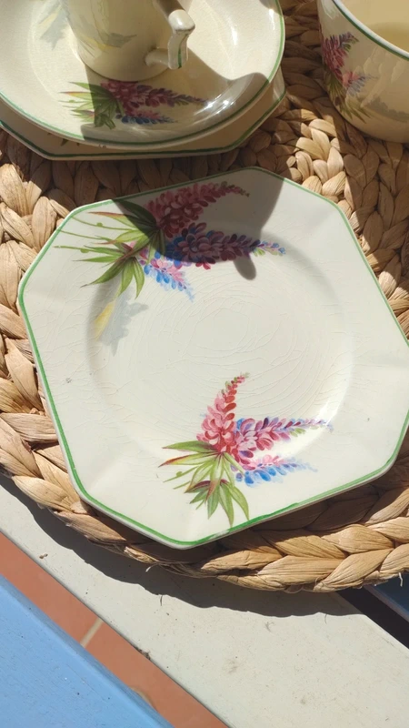 set per due , tazza thè con doppio piattino con lattiera e ciotola midwinter burslem england set per due , tazza thè con doppio piattino con lattiera e ciotola midwinter burslem england