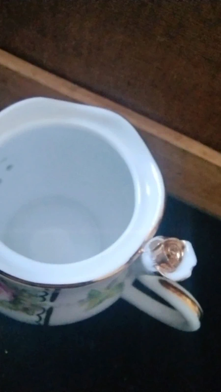 piccola teiera rose porcellana meissen dipinta a mano piccola teiera rose porcellana meissen dipinta a mano