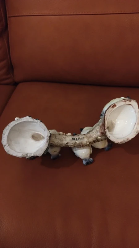 uccellini cince in ceramica su ramo firma ferrandi vimodrone italy uccellini cince in ceramica su ramo firma ferrandi vimodrone italy