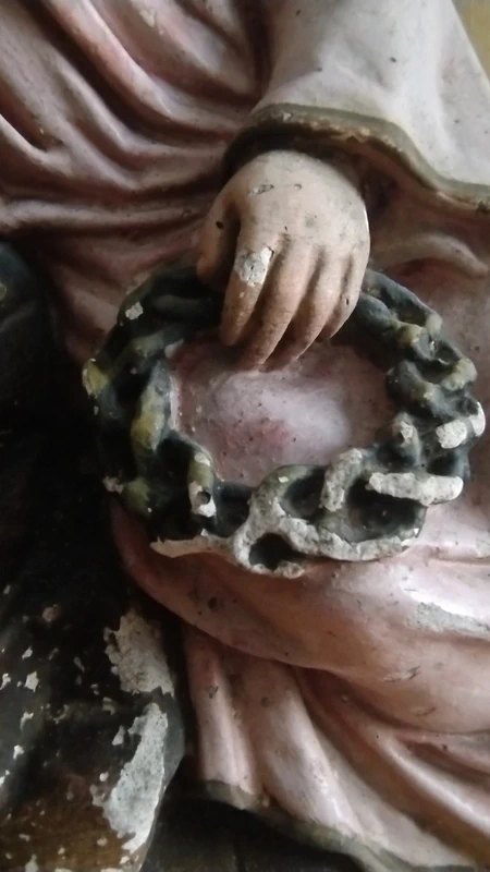 antica scultura in gesso di gesù bambino che dorme antica scultura in gesso di gesù bambino che dorme