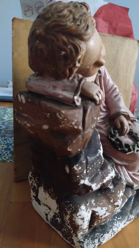 antica scultura in gesso di gesù bambino che dorme antica scultura in gesso di gesù bambino che dorme