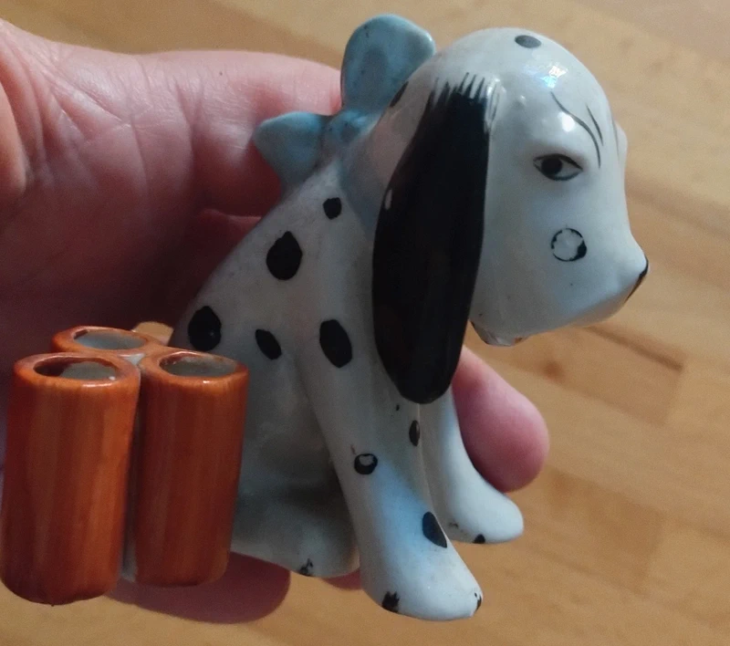 cane dalmata cucciolo "portasigarette" porcellana vintage cane dalmata cucciolo "portasigarette" porcellana vintage