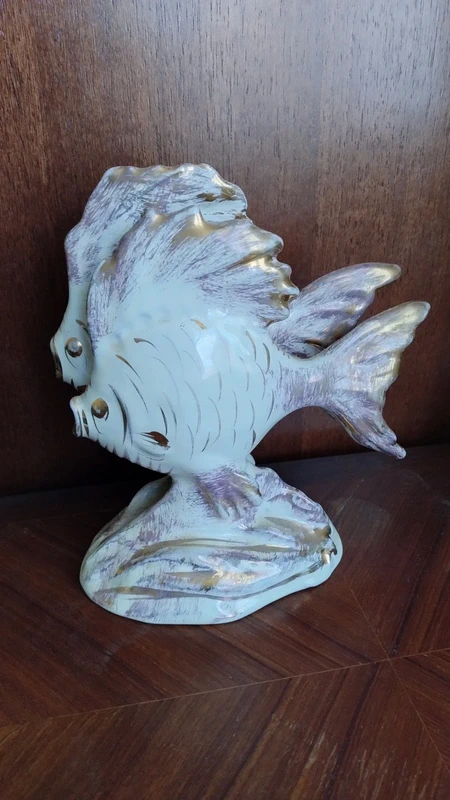 bellissima coppia di pesci in ceramica crema dettagli oro bellissima coppia di pesci in ceramica crema dettagli oro
