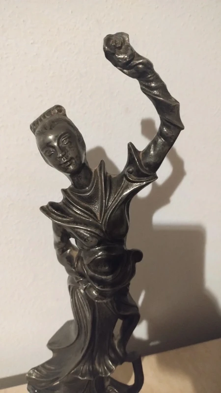 statua in metallo di donna orientale danzatrice made in italy statua in metallo di donna orientale danzatrice made in italy