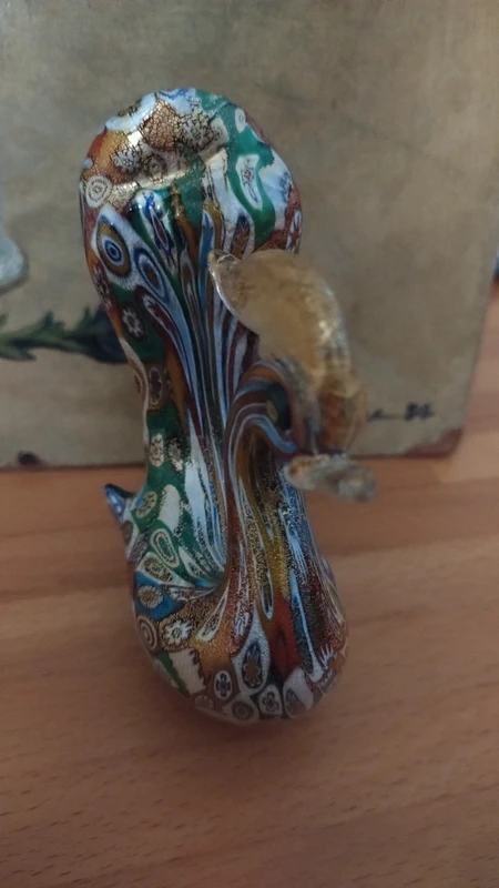 gallina in vetro murano con murrine millefiori e oro gallina in vetro murano con murrine millefiori e oro
