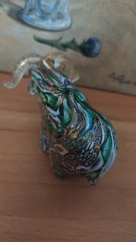 muflone bufalo in vetro murano con murrine millefiori e oro muflone bufalo in vetro murano con murrine millefiori e oro
