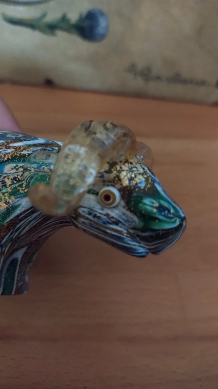 muflone bufalo in vetro murano con murrine millefiori e oro muflone bufalo in vetro murano con murrine millefiori e oro
