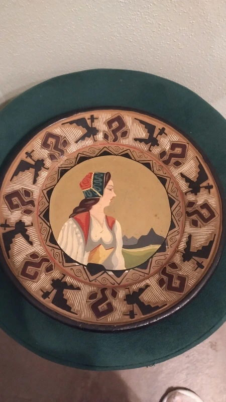 coppia di piatti in ceramica sarda dipinti a mano coppia di piatti in ceramica sarda dipinti a mano