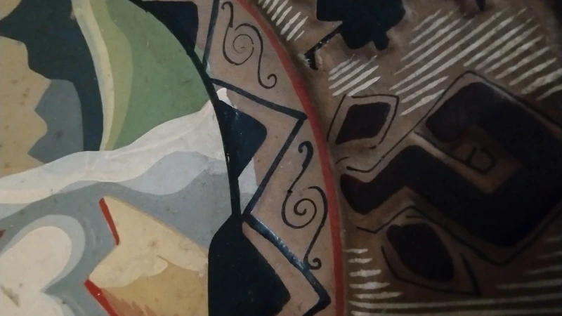 coppia di piatti in ceramica sarda dipinti a mano coppia di piatti in ceramica sarda dipinti a mano