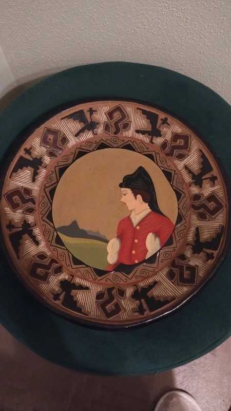 coppia di piatti in ceramica sarda dipinti a mano coppia di piatti in ceramica sarda dipinti a mano