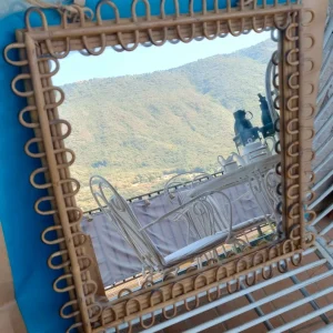 specchio da parete quadrato in rattan anni 50/60 vintage